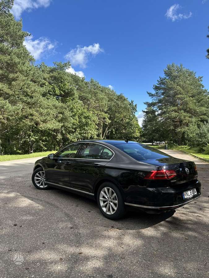 Volkswagen Passat - 4