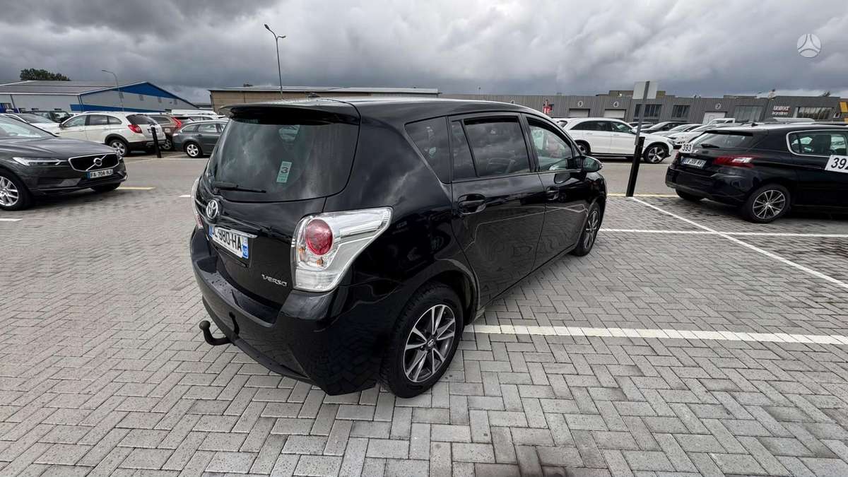 Toyota Verso - 3