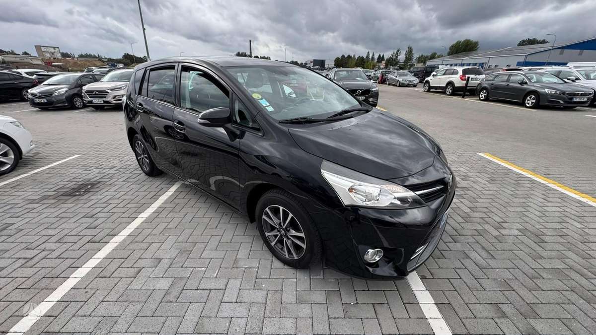 Toyota Verso - 2