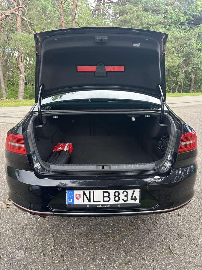 Volkswagen Passat - 6