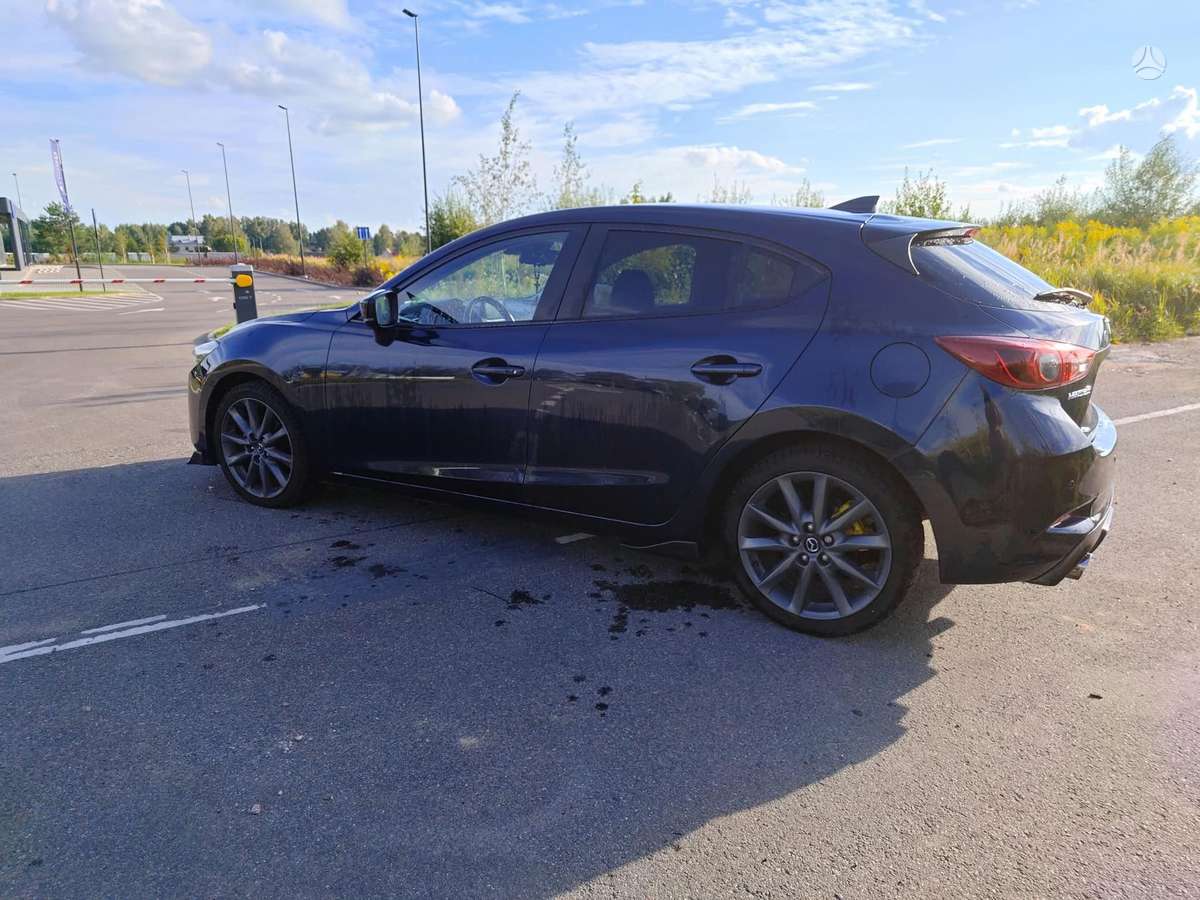 Mazda 3, 2.2 l., saloon / sedan