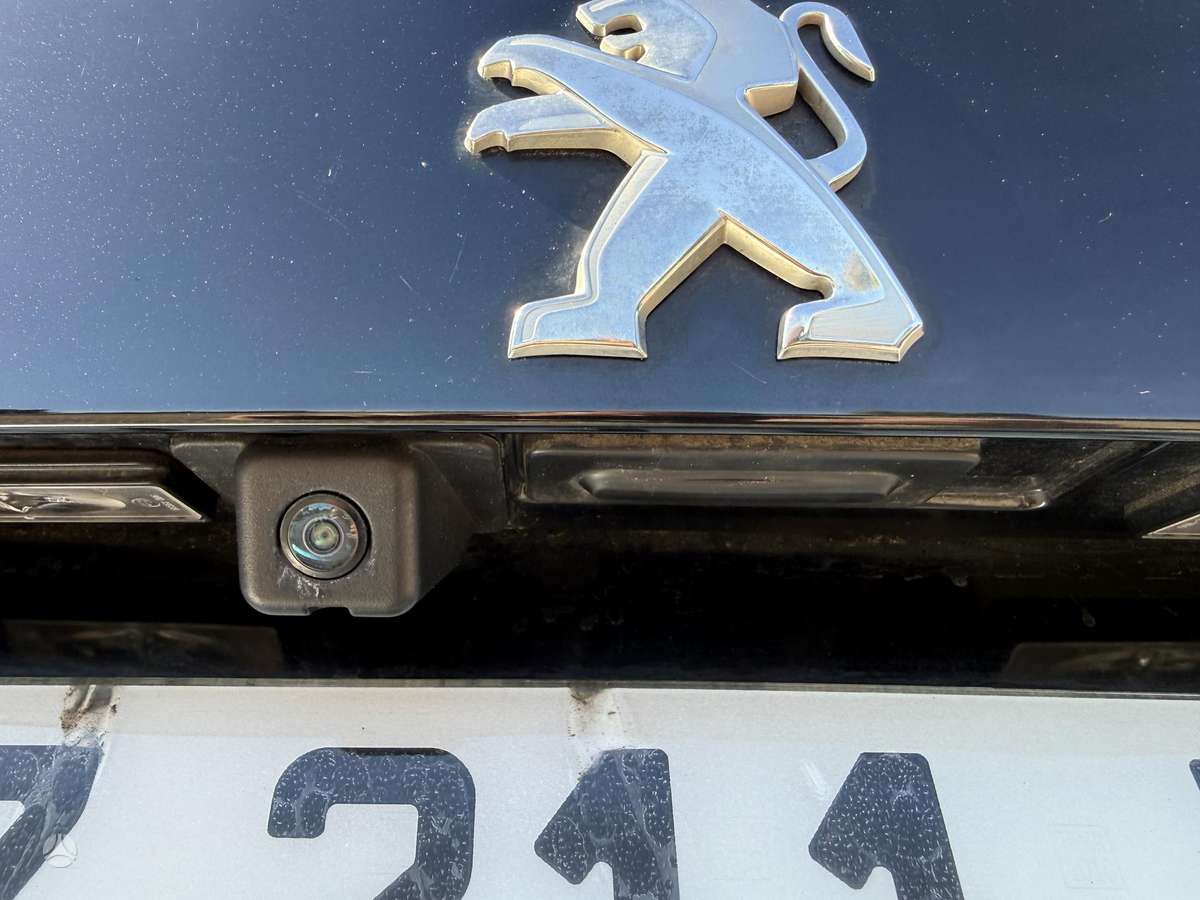Peugeot 2008 - 12