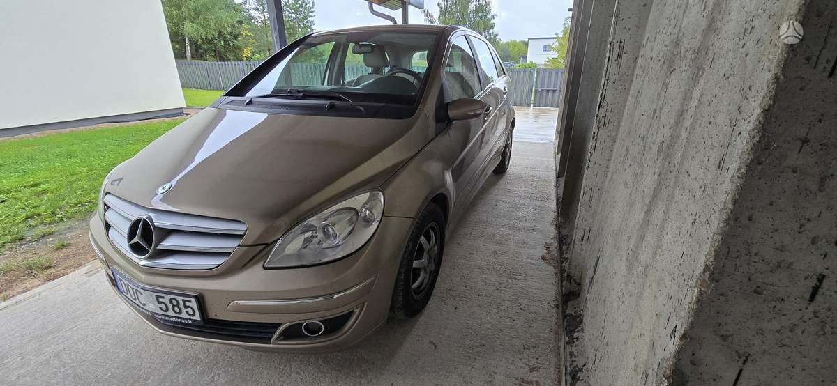Mercedes-Benz B150 - 11