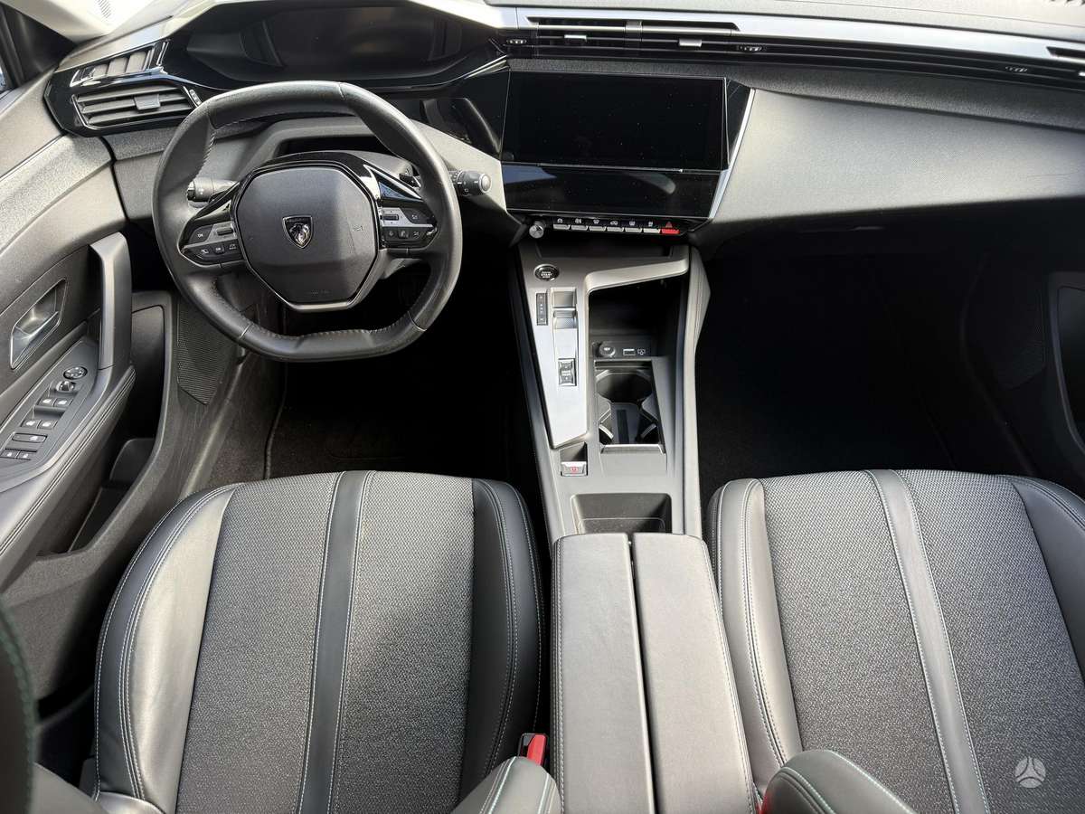 Peugeot 308, 1.2 l., Универсал