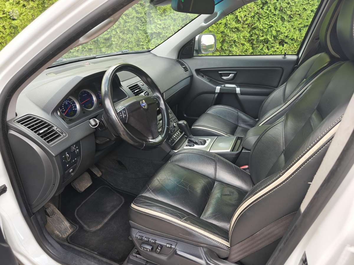 Volvo XC90 - 6