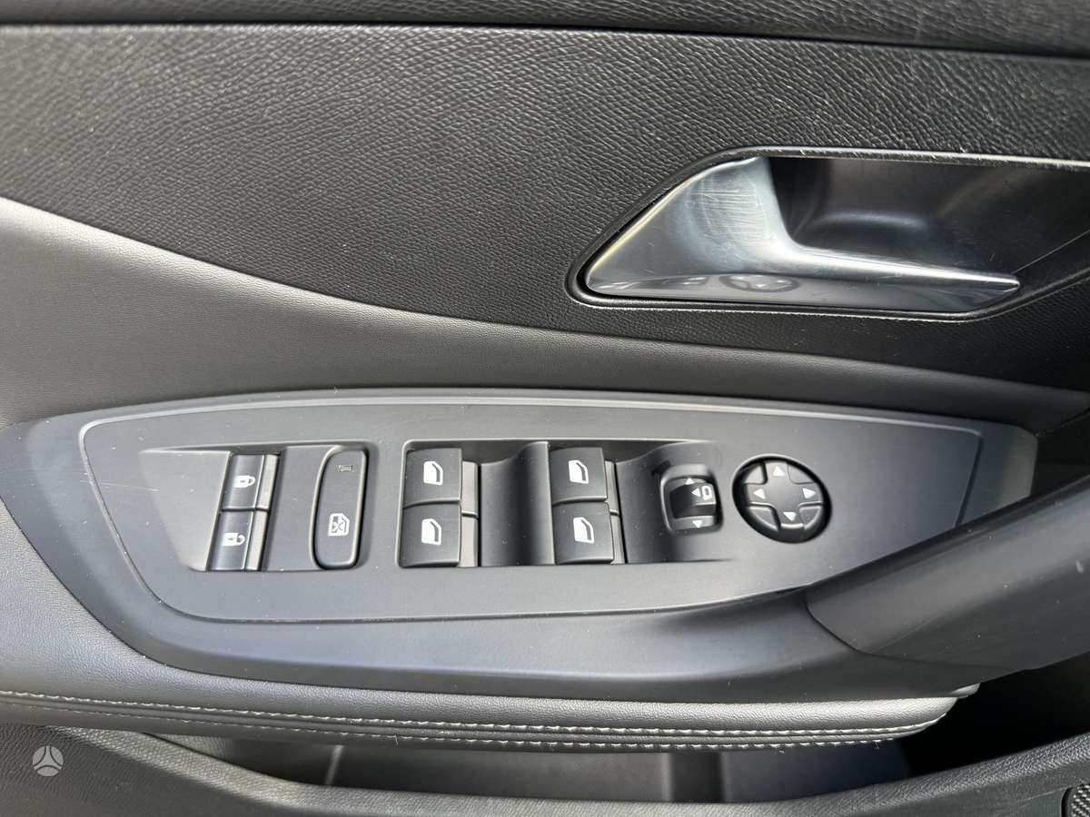 Peugeot 308, 1.2 l., Универсал