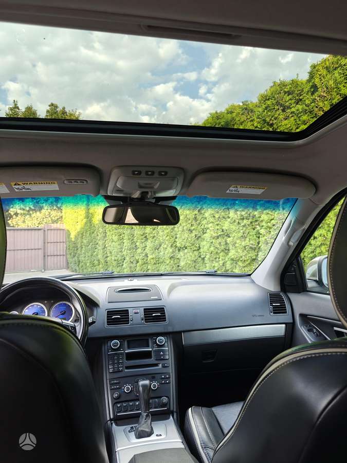 Volvo XC90 - 8