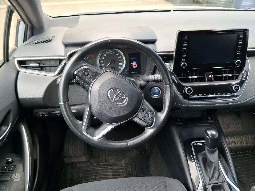 Toyota Corolla - 4