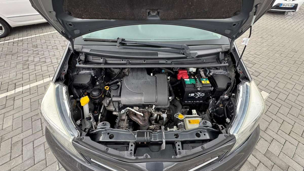 Toyota Yaris, 1.0 l., hatchback