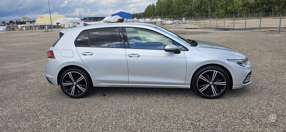 Volkswagen Golf - 6