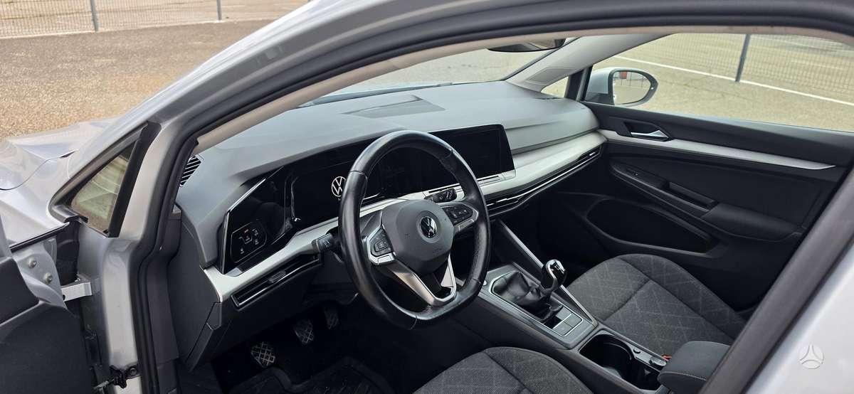 Volkswagen Golf - 11