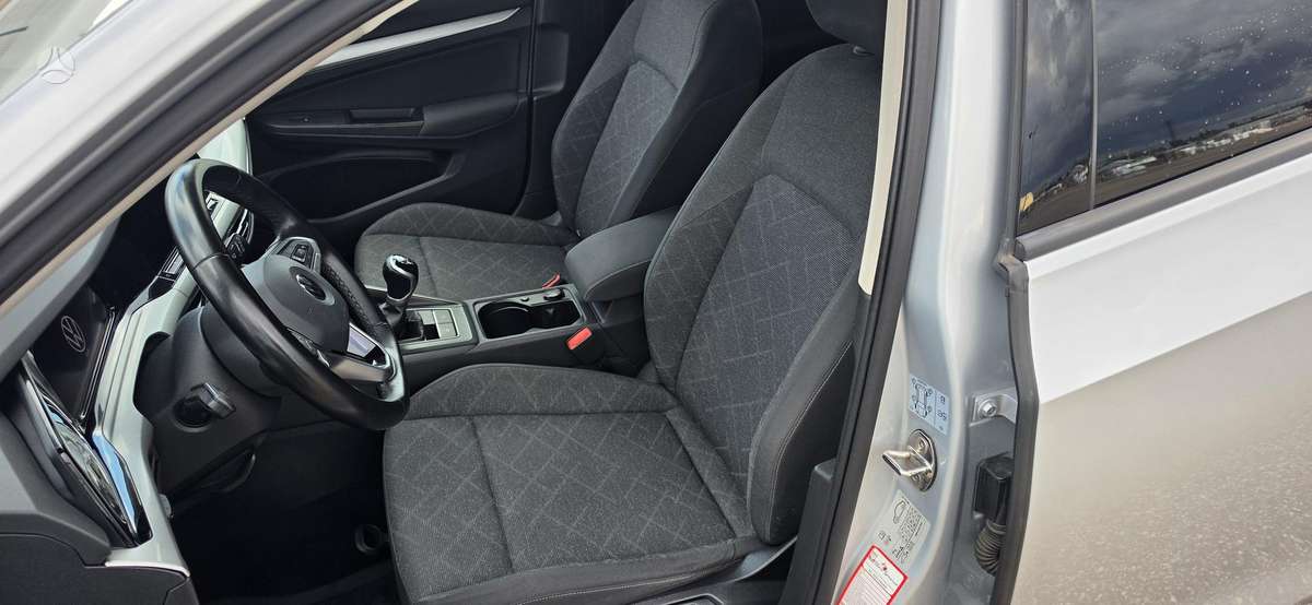 Volkswagen Golf - 12