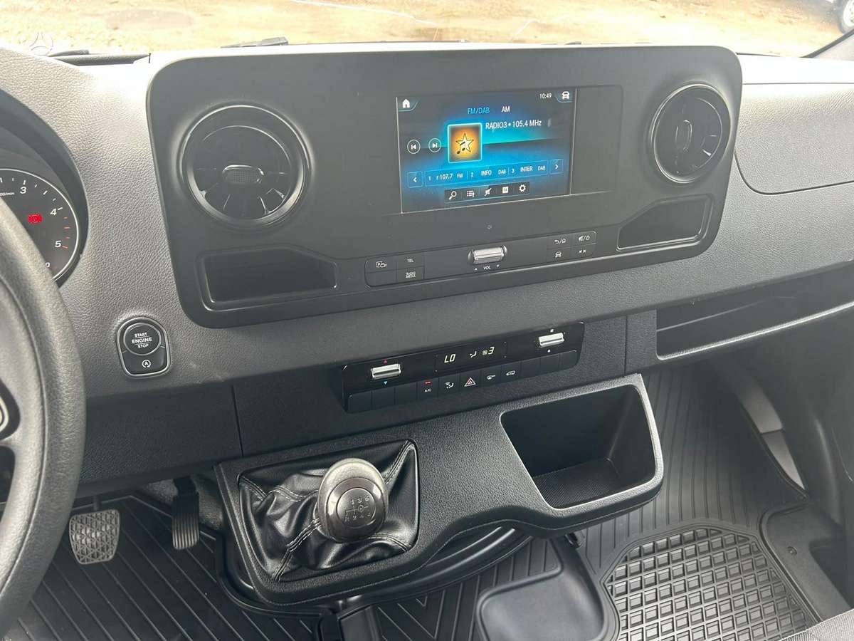 Mercedes-Benz Sprinter - 7