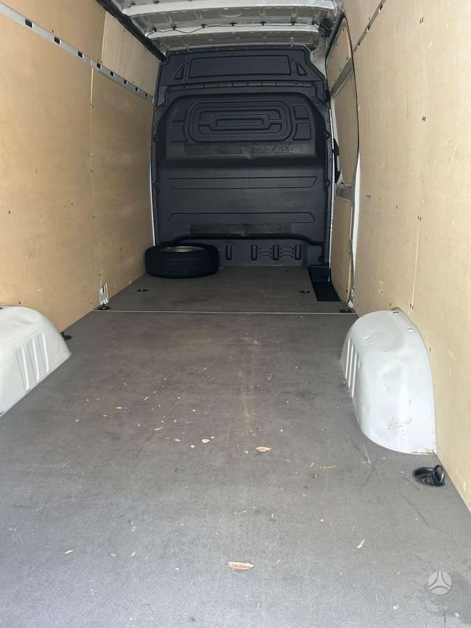 Mercedes-Benz Sprinter - 9