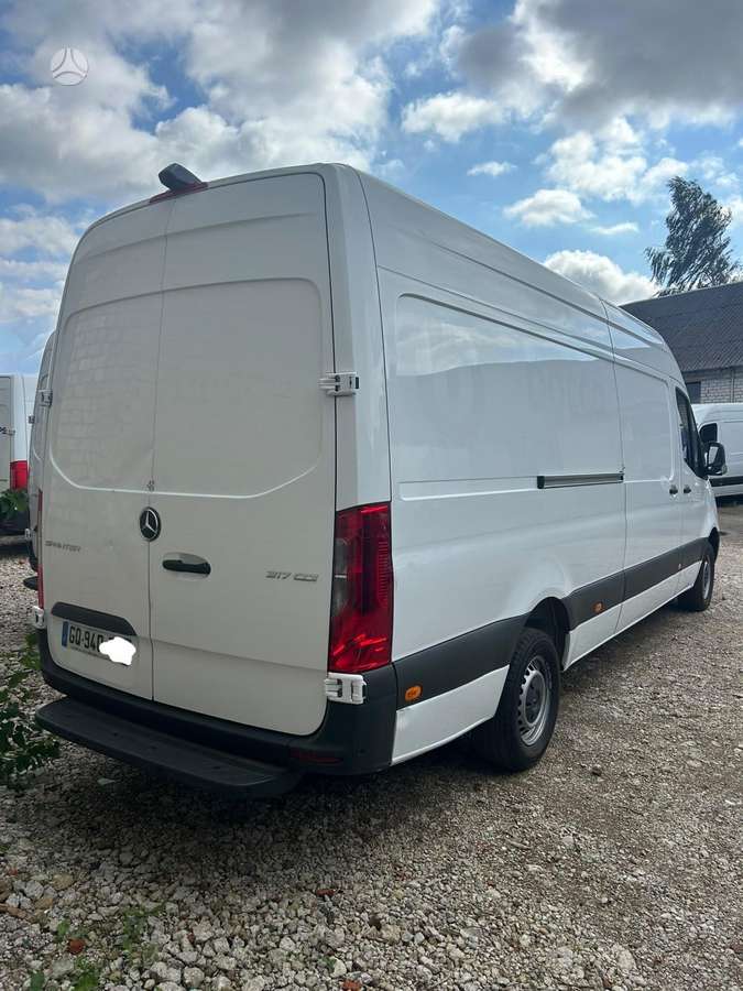 Mercedes-Benz Sprinter - 5
