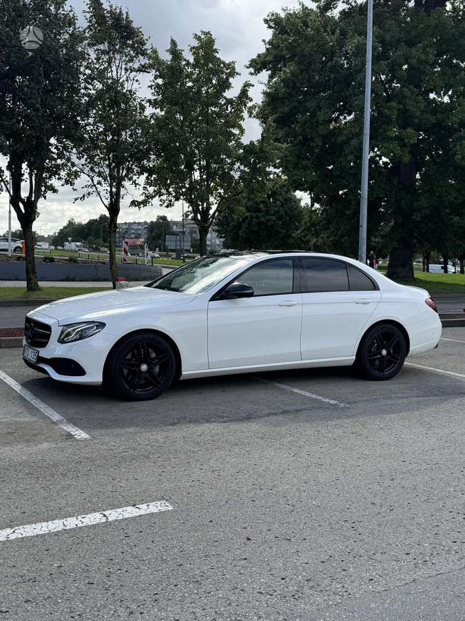 Mercedes-Benz E220, 2.0 l., Седан