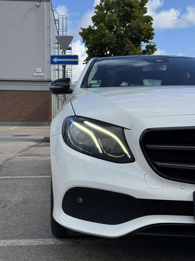 Mercedes-Benz E220, 2.0 l., Седан