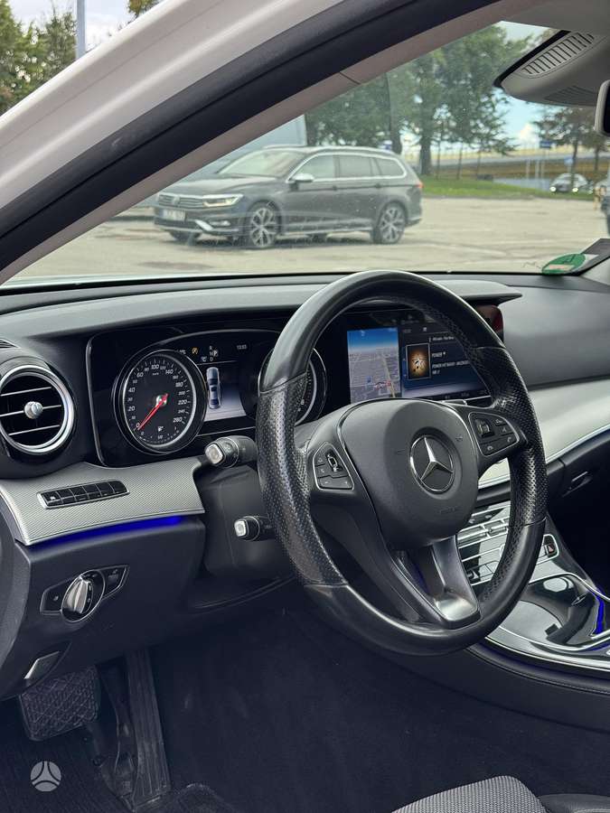 Mercedes-Benz E220, 2.0 l., Седан