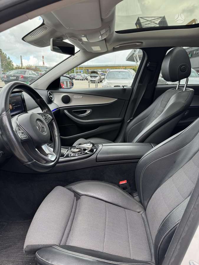 Mercedes-Benz E220, 2.0 l., Седан