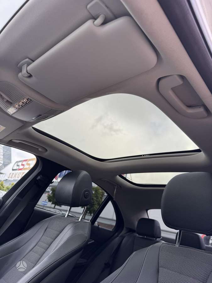 Mercedes-Benz E220, 2.0 l., Седан