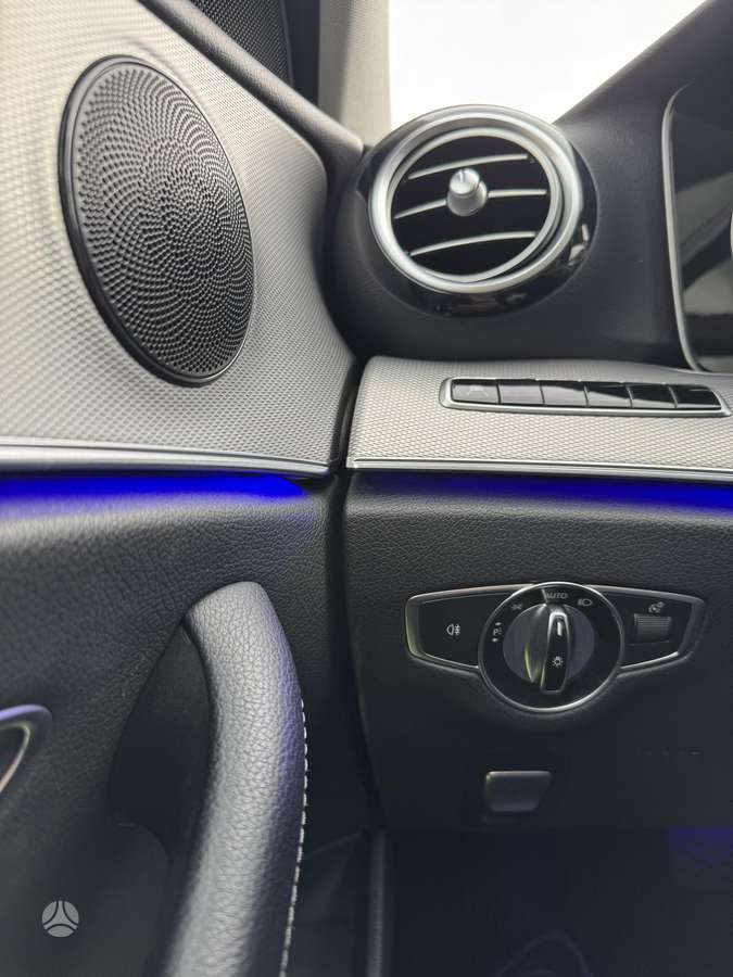Mercedes-Benz E220, 2.0 l., Седан