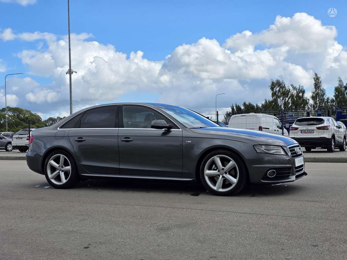 Audi A4, 1.8 l., Седан