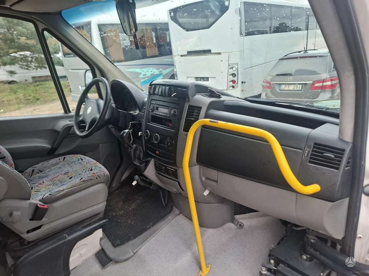 Volkswagen Crafter, passenger minibus