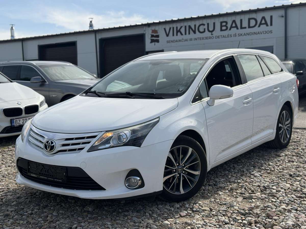 Toyota Avensis - 2