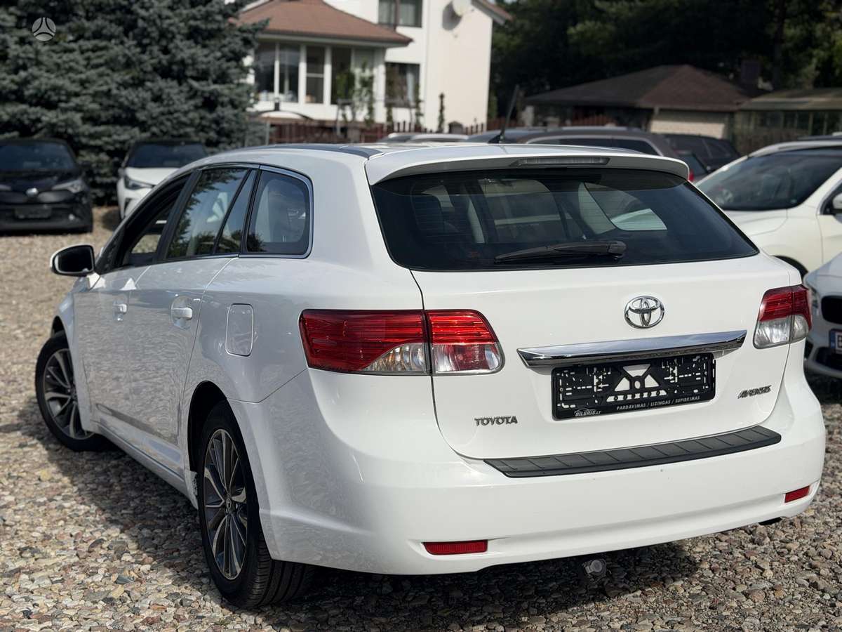 Toyota Avensis - 4