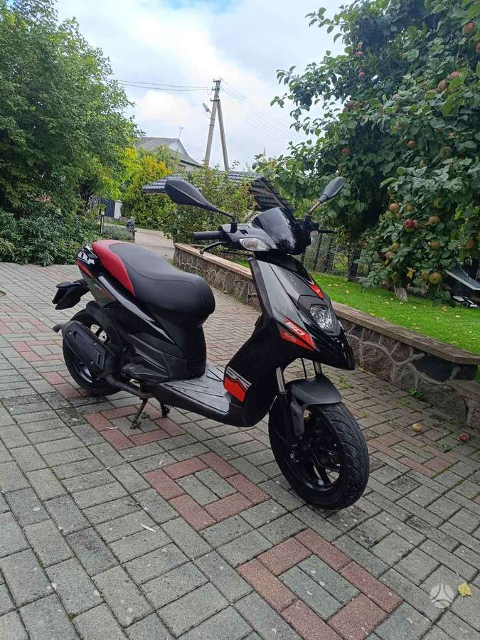 Aprilia SR 50cc, scooters / mopeds
