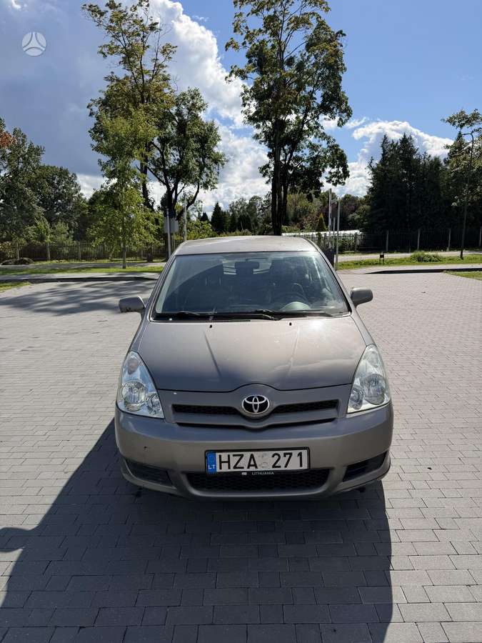 Toyota Corolla Verso - 2
