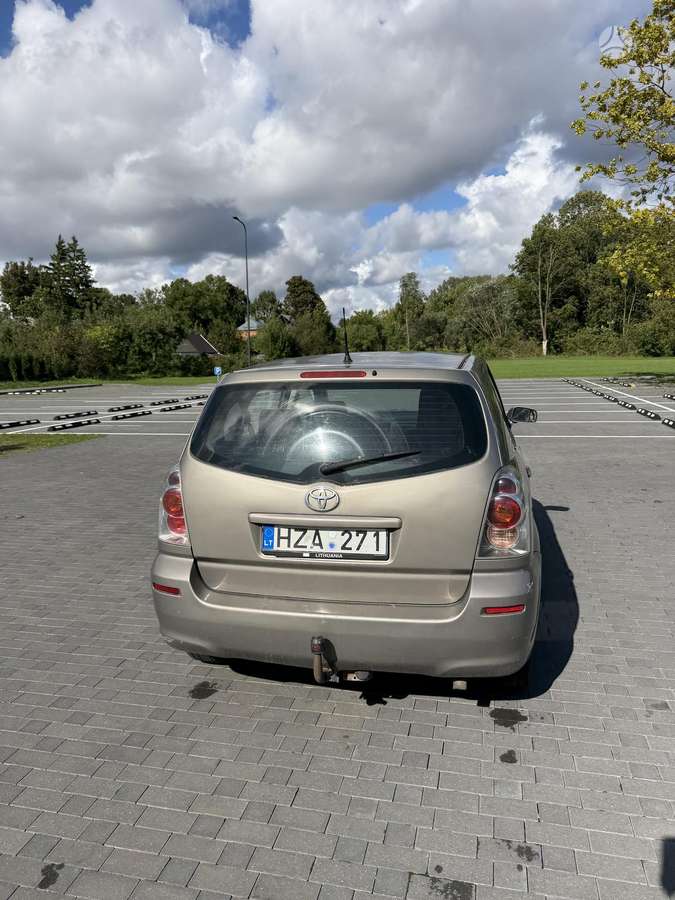 Toyota Corolla Verso - 7