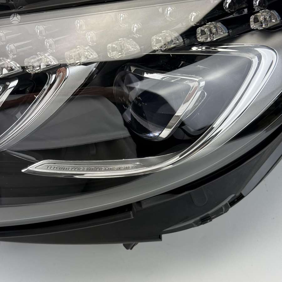 Mercedes-Benz S klasė lights