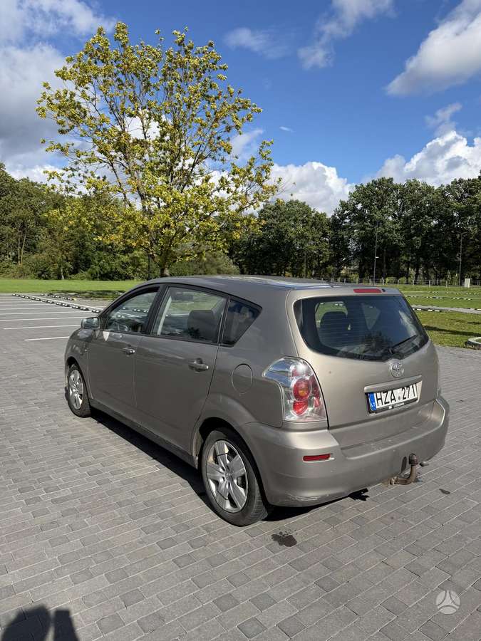 Toyota Corolla Verso - 9