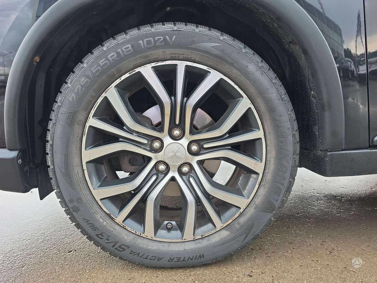 Mitsubishi Outlander - 9