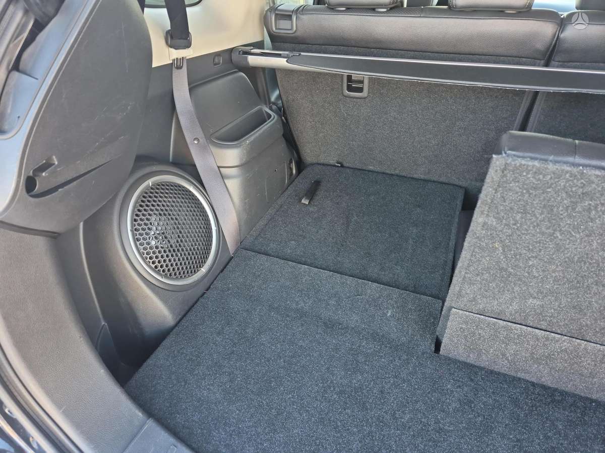 Mitsubishi Outlander - 11