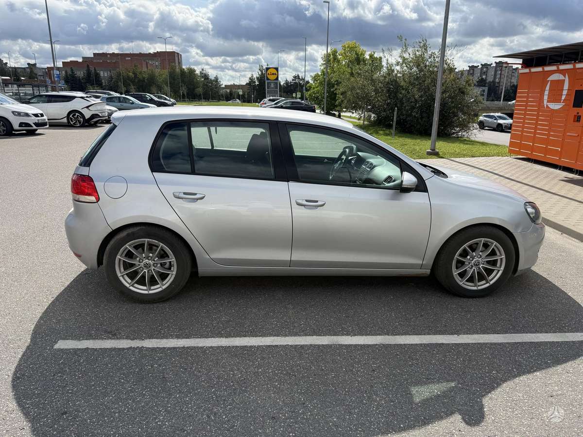 Volkswagen Golf - 4