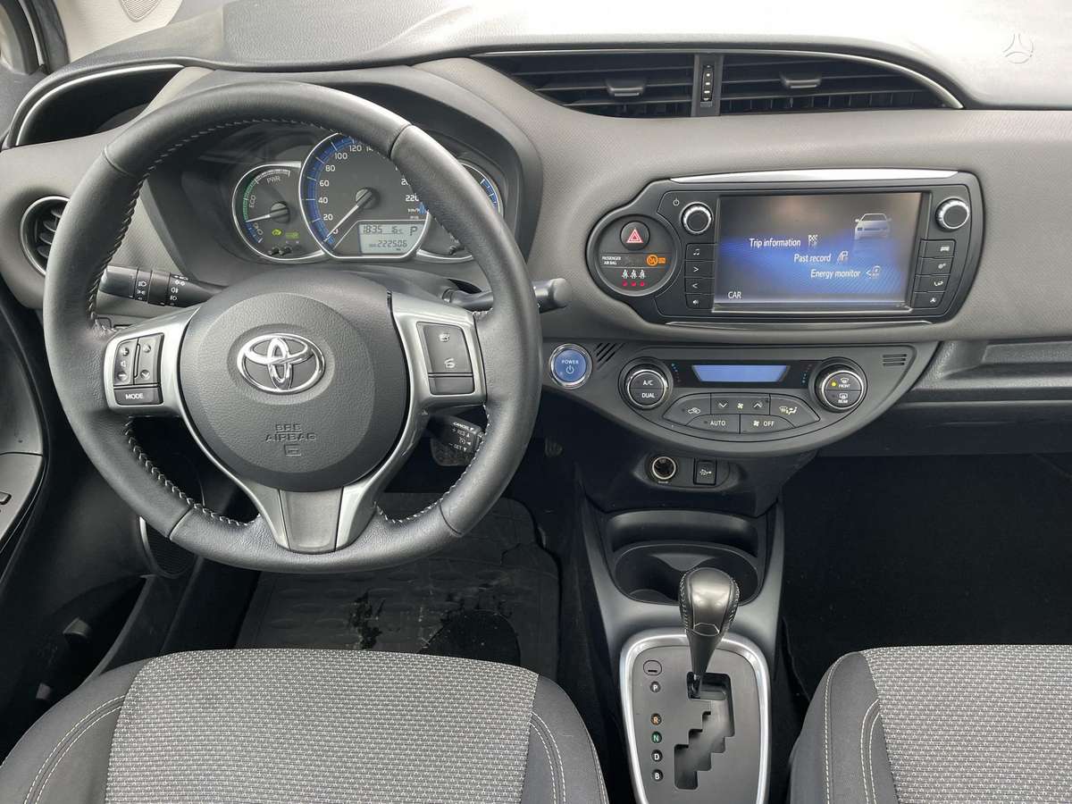 Toyota Yaris - 6