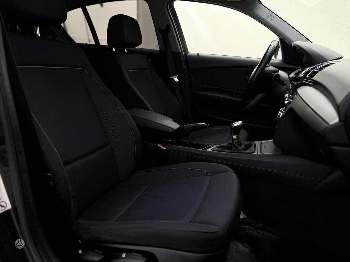 BMW 118, 2.0 l., hatchback