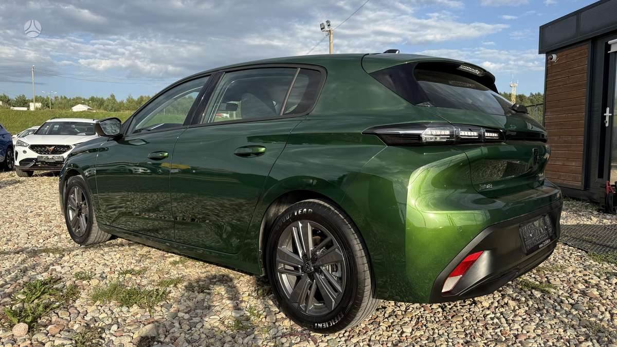 Peugeot 308, 1.2 l., hatchback