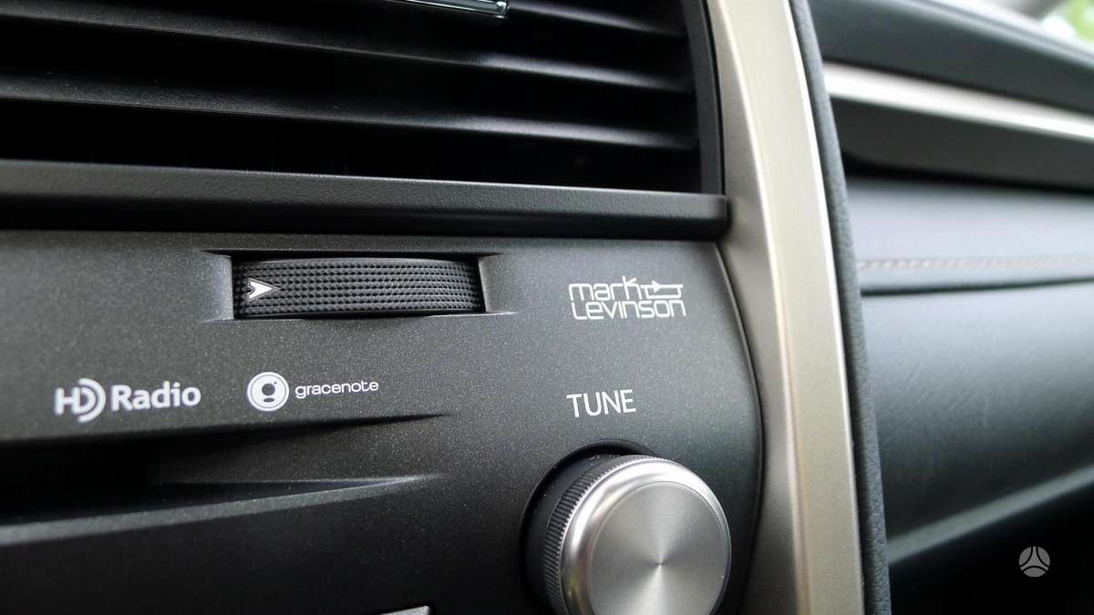Lexus RX 450h - 12