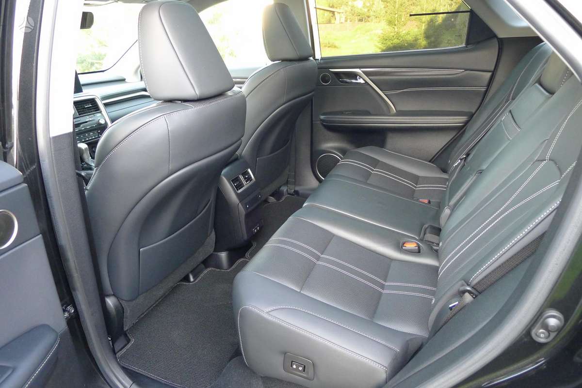 Lexus RX 450h - 10