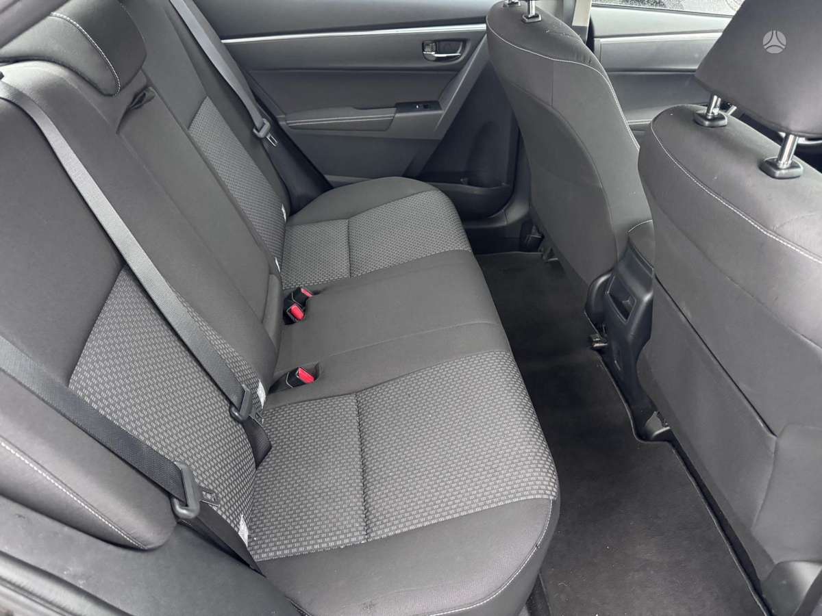 Toyota Corolla, 1.6 l., Седан