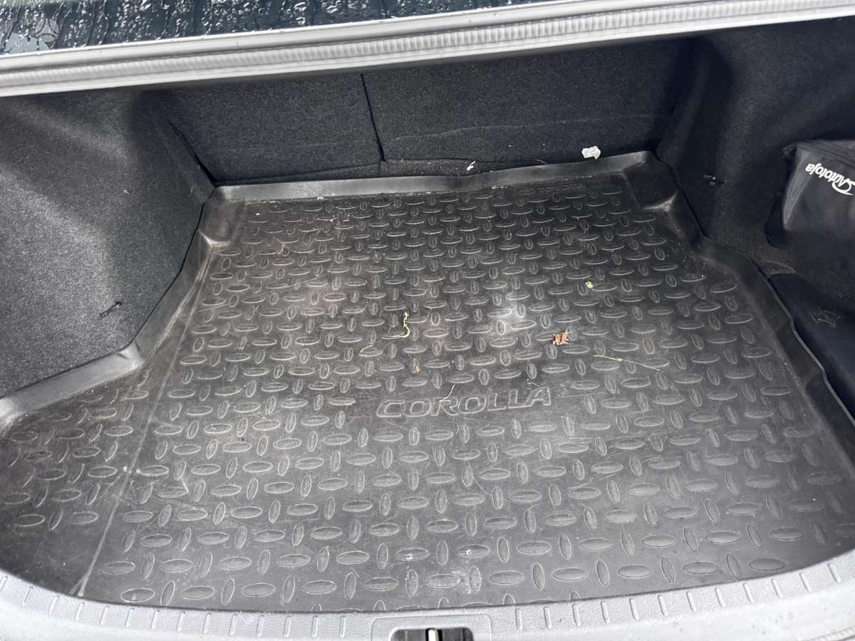 Toyota Corolla, 1.6 l., Седан