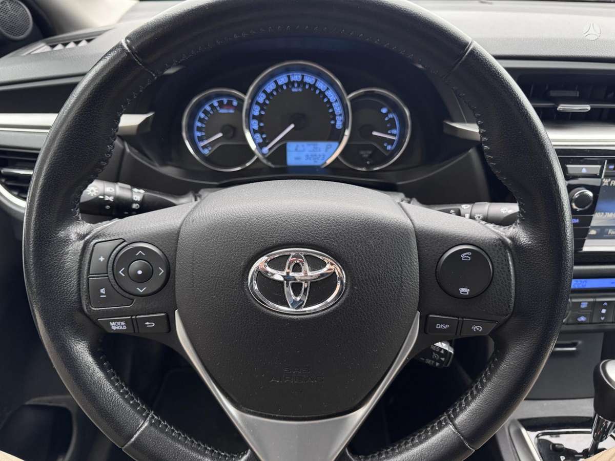 Toyota Corolla, 1.6 l., Седан