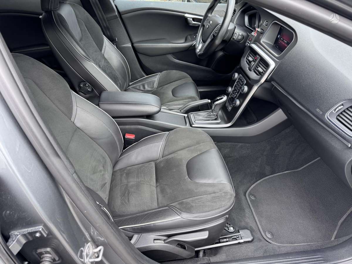Volvo V40 - 6