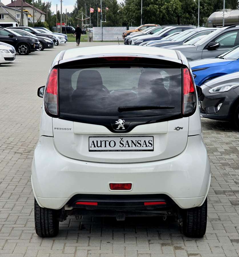 Peugeot iOn, hatchback