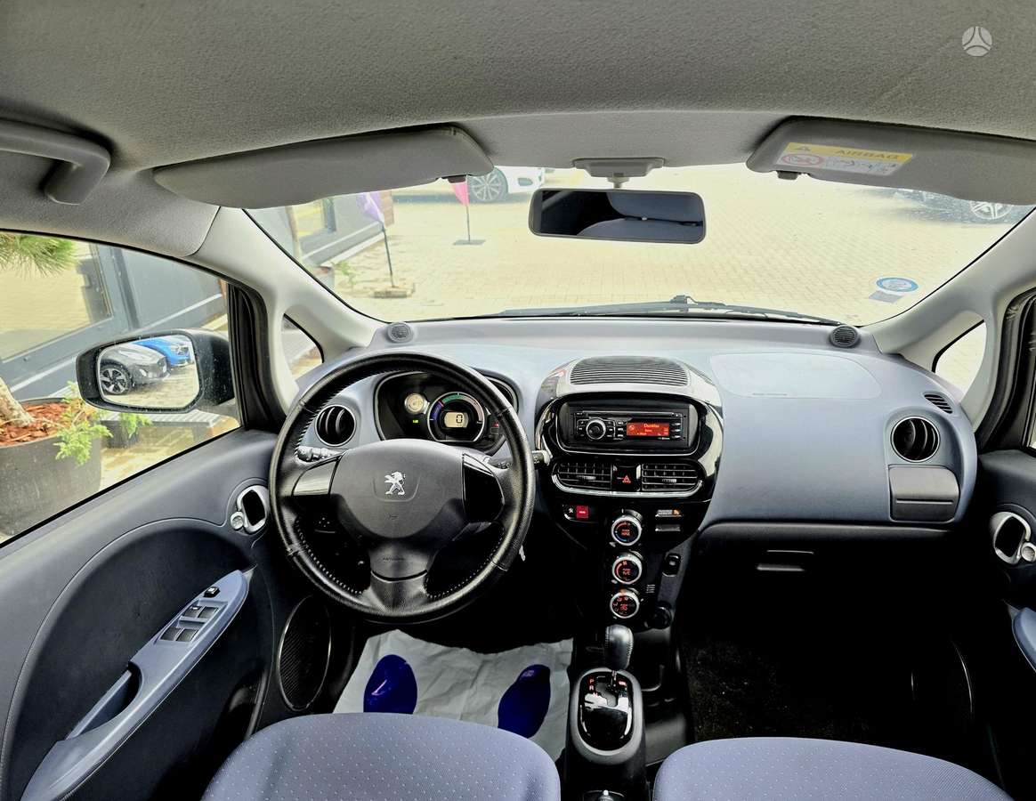 Peugeot iOn, Хэтчбек