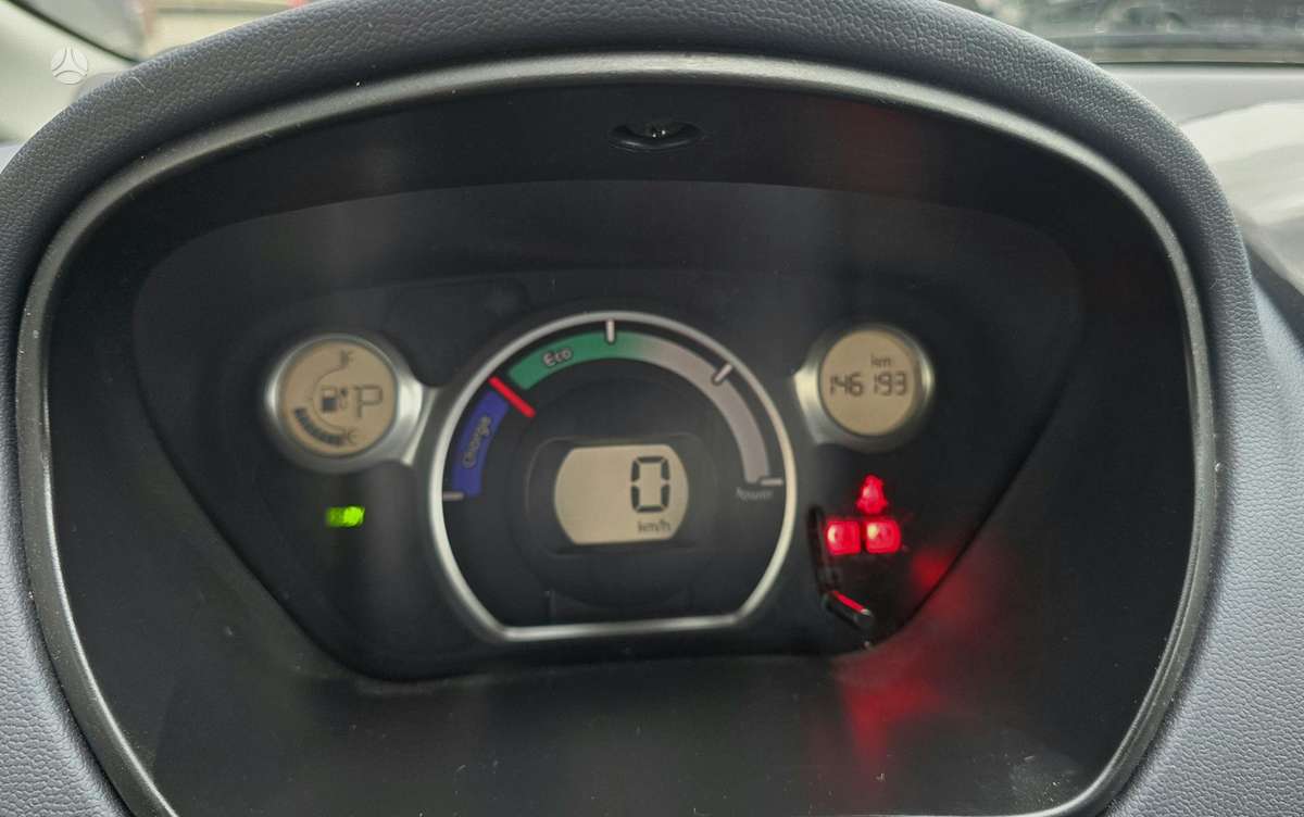 Peugeot iOn, hatchback