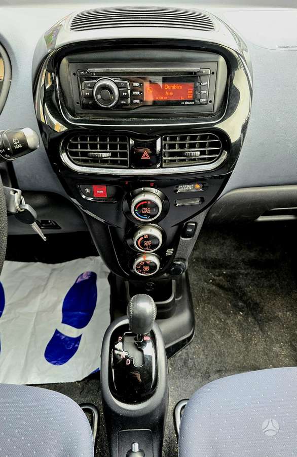 Peugeot iOn, hatchback